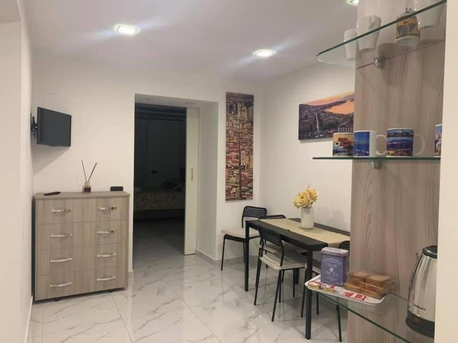 La Casa Di Patta A Spaccanapoli Luaran gambar