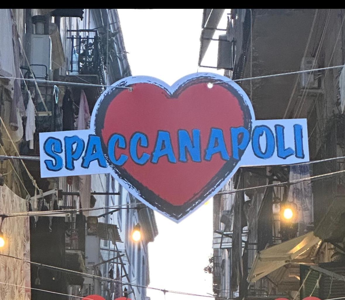 La Casa Di Patta A Spaccanapoli Luaran gambar